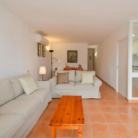 Apartment Apartamento Platja D'aro, 3 Dormitorios, 6 Personas - Es-329-20 *