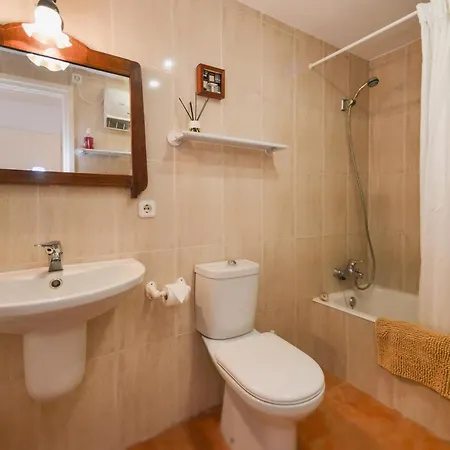 Apartamento Platja D'aro, 3 Dormitorios, 6 Personas - Es-329-20 * Platja d'Aro